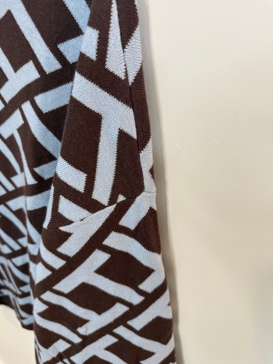 NWOT Tyler Boe Powder Blue and Brown Knit Sweater w/Faux Fur Cuffs Size M/L - Picture 8 of 11